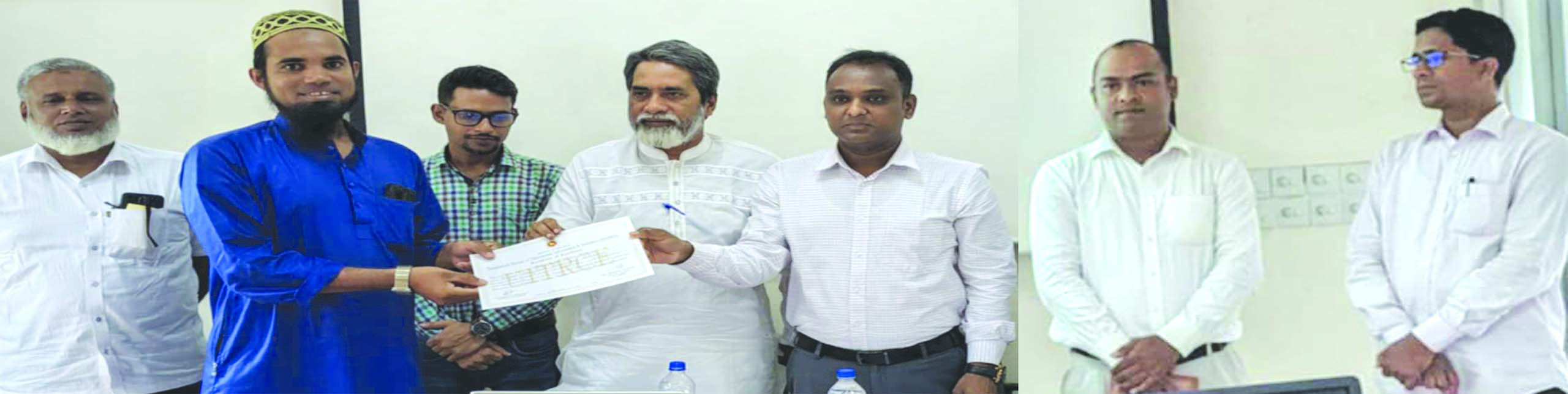 প্রশিক্ষণ শেষে সনদ বিতরণ