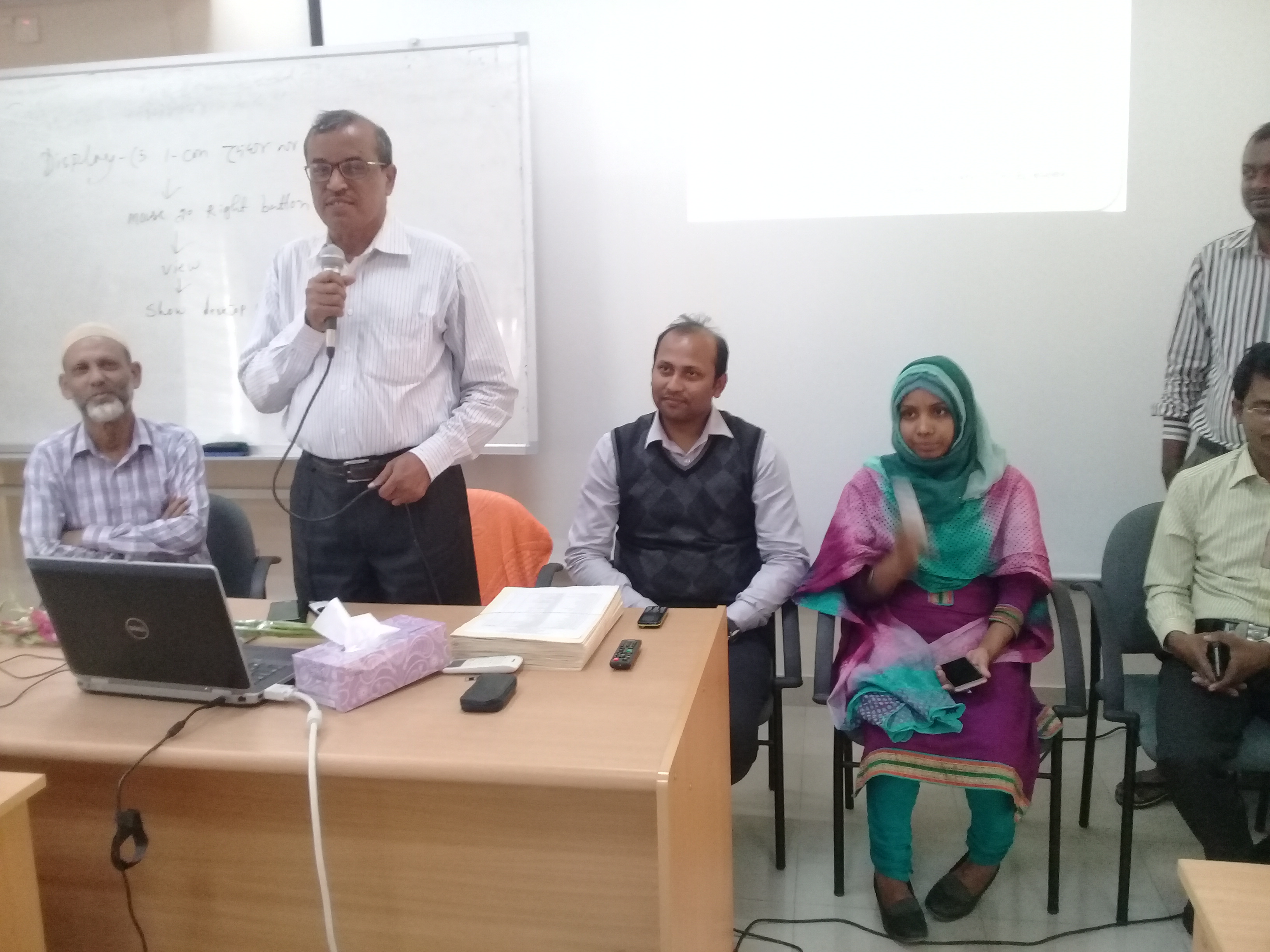 বক্তব্য রাখছেন বগুড়া জেলার জেলা শিক্ষা অফিসার মহোদয়