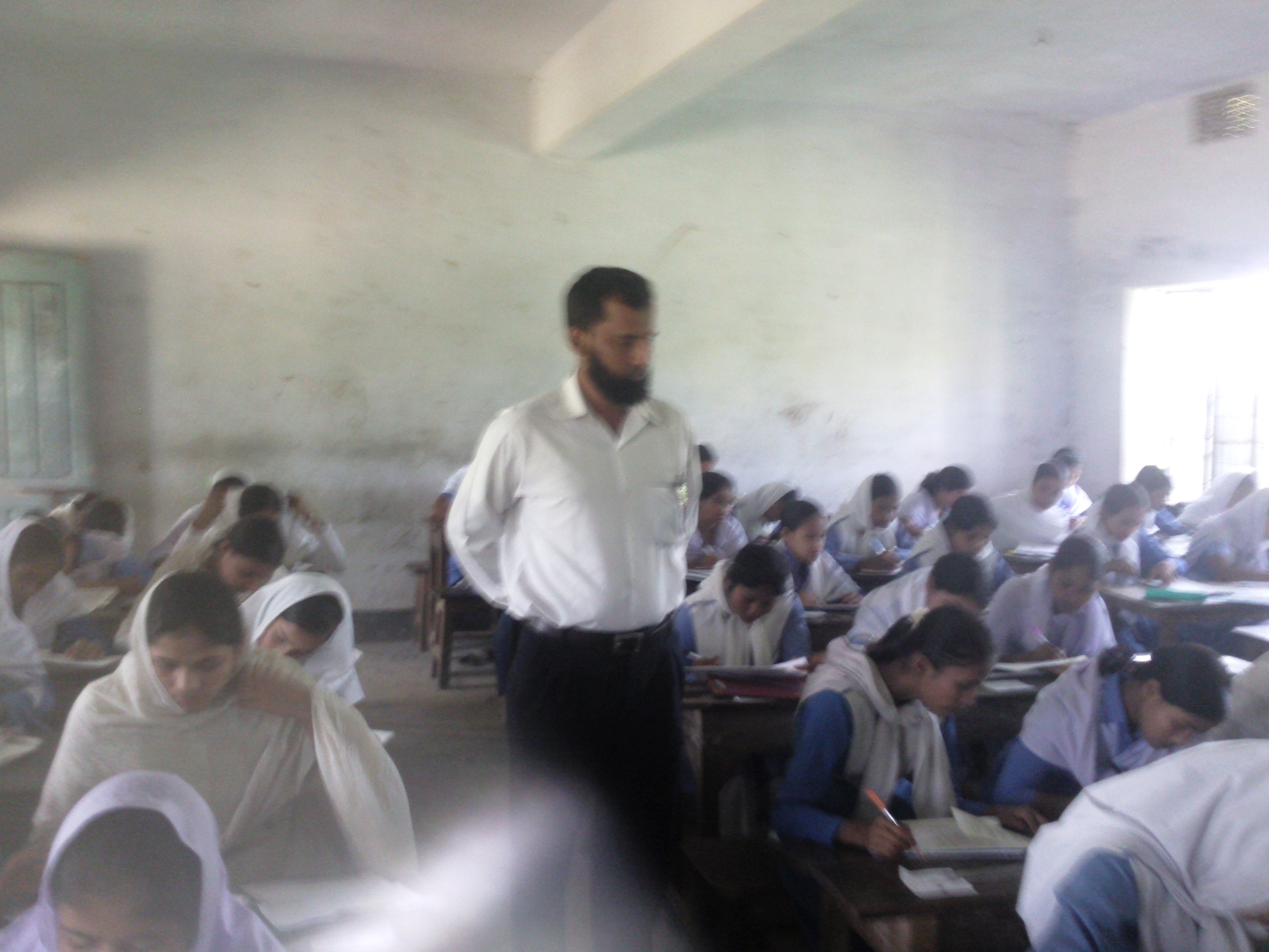 পাবলিক পরীক্ষায় দায়িত্বরত