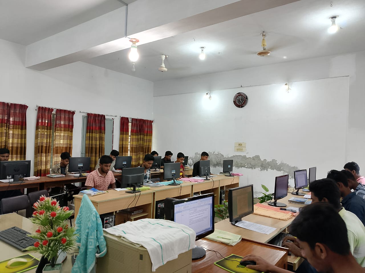 কম্পিউটার ট্রেড