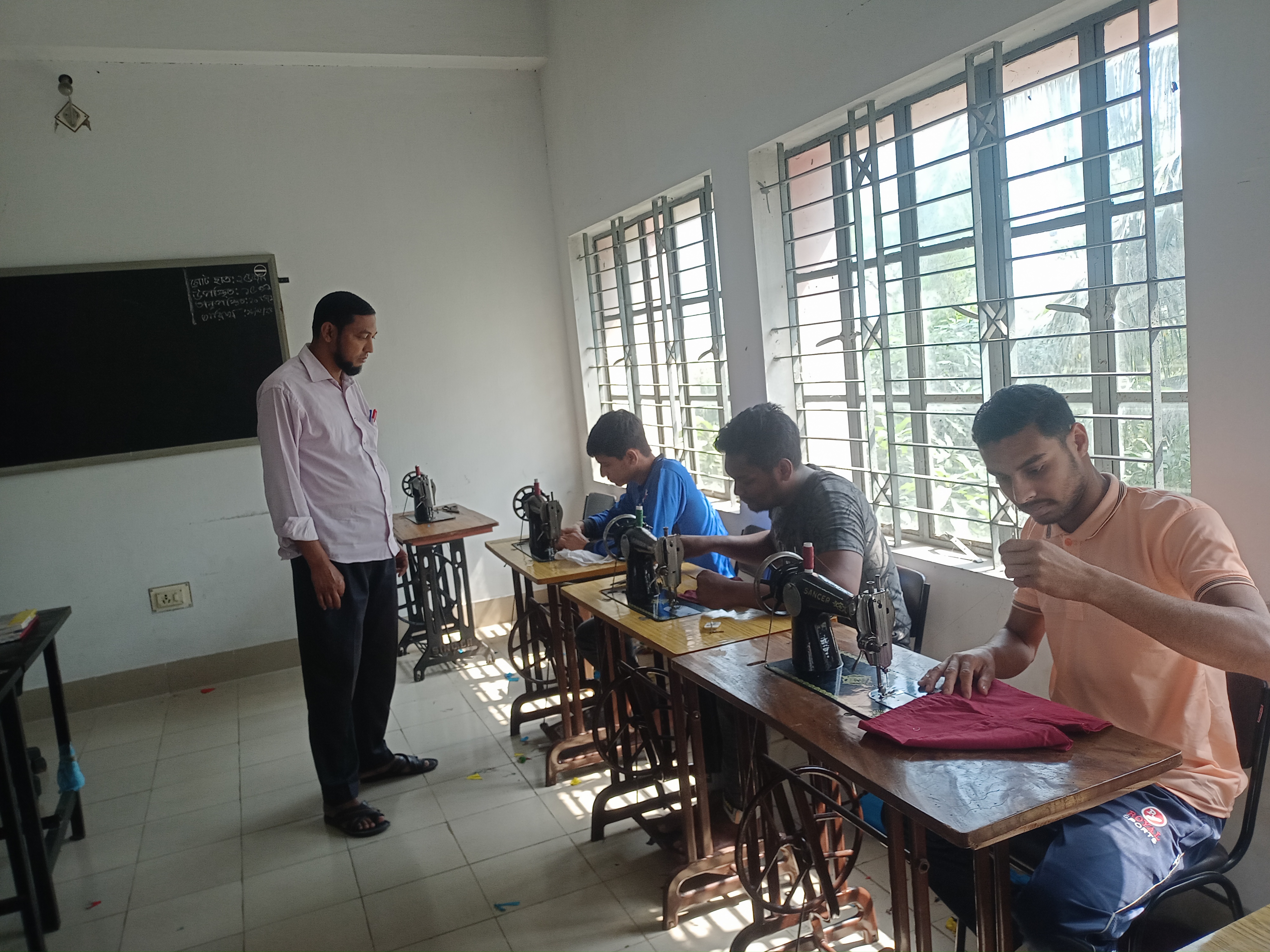 গার্মেন্টস টেইলারিং ট্রেড