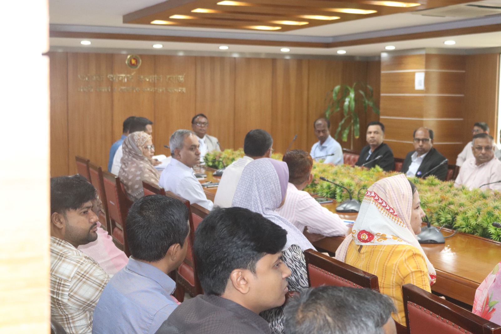 নবনিযুক্ত মহাপরিচালক (অতিরিক্ত সচিব) জনাব ব্যারিস্টার মোঃ গোলাম সরওয়ার ভূঁইয়া মহোদয়ের সাথে বোর্ডের সকল কর্মকর্তা-কর্মচারীদের পরিচিতি ও মত বিনিময় সভা।