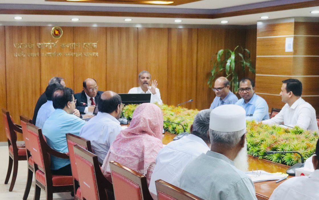 প্রবাসী কল্যাণ ও বৈদেশিক কর্মসংস্থান মন্ত্রণালয়ের মাননীয় উপদেষ্টা জনাব ড. আসিফ নজরুল এবং সিনিয়র সচিব জনাব ড. নেয়ামত উল্যাহ ভূঁইয়া মহোদয় ওয়েজ আর্নার্স কল্যাণ বোর্ড পরিদর্শন করেন।