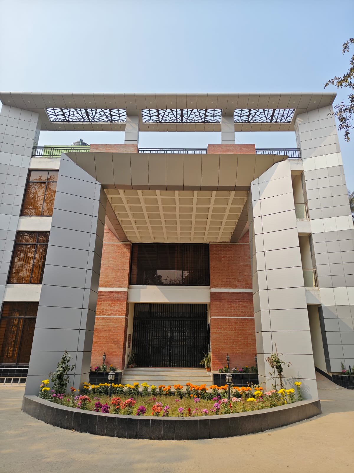 নবনির্মিত চুয়াডাঙ্গা দপ্তর ভবন