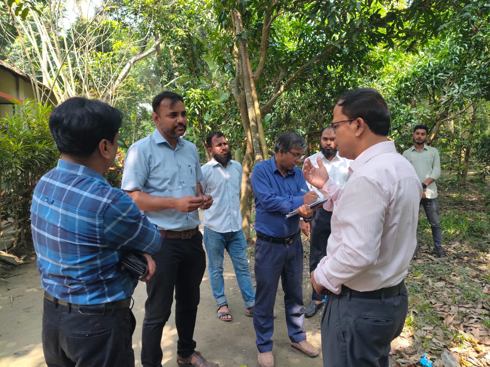 নির্বাহী পরিচালক(পরিচালন),প্রধান প্রকৌশলী(ওএন্ডএম),তত্ত্বাবধায়ক প্রকৌশলী(খুলনা,নির্বাহী প্রকৌশলী(বিবিবি-৩) এর দাপ্তরিক ভিজিট)