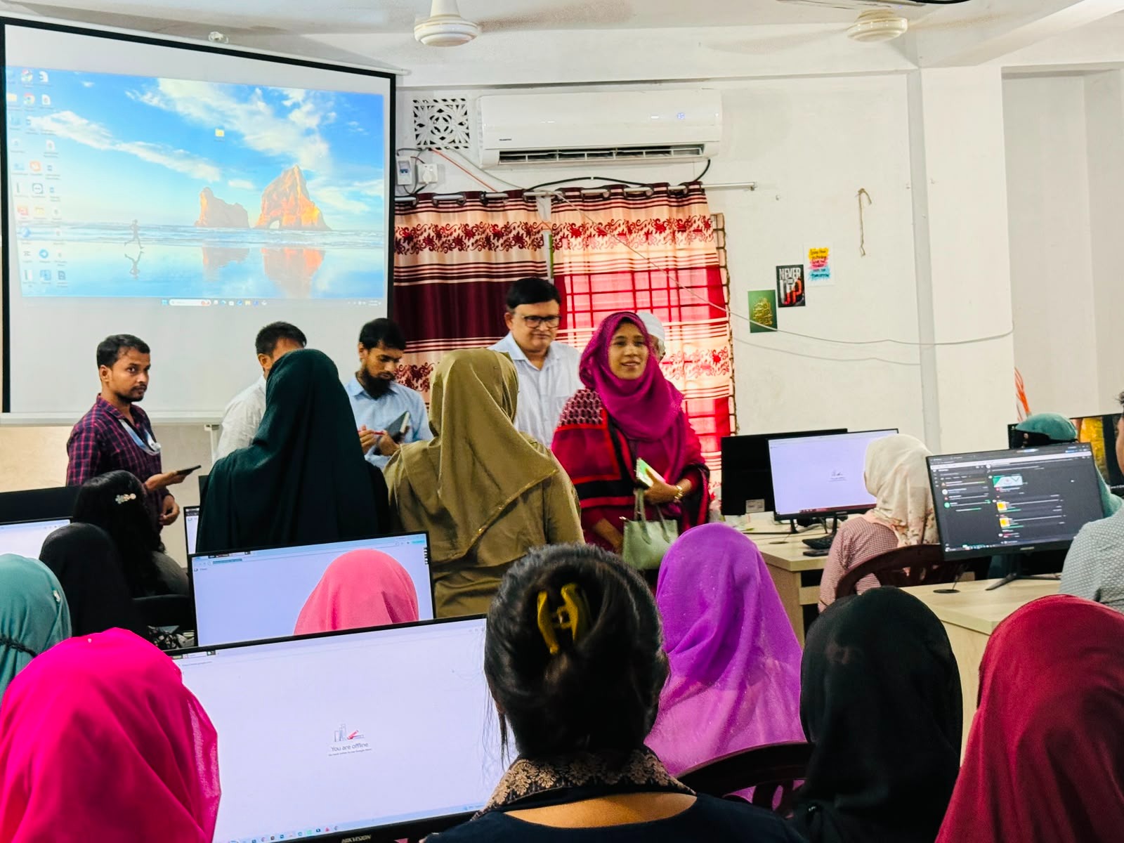 জেলা প্রশাসক জনাব তাসলিমা আক্তার এর E-Learning & Earning Training Center visit