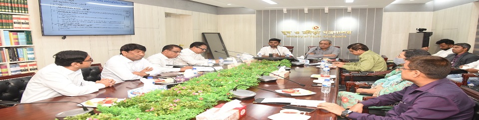 মিটিং ছবি উপদেষ্টাসহ