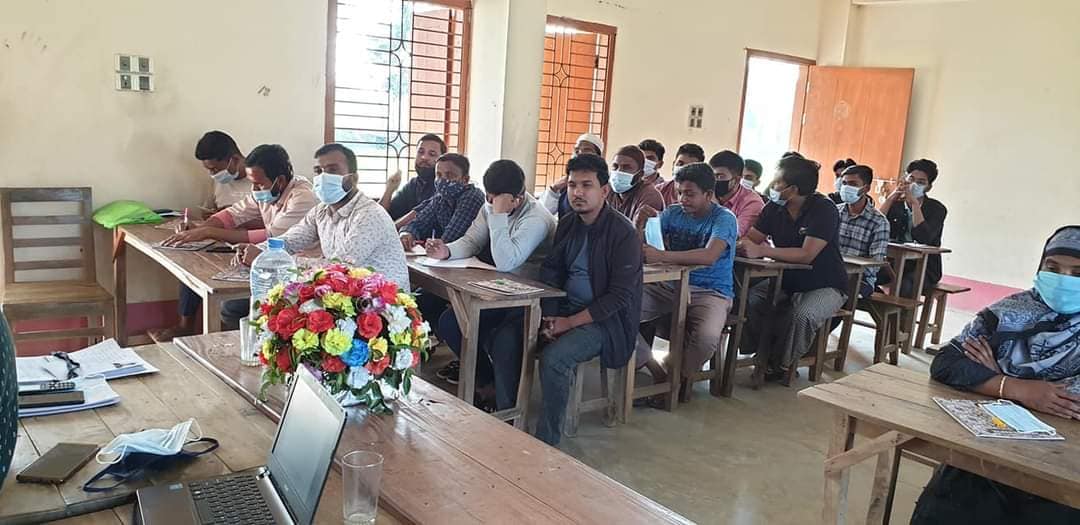 প্রশিক্ষণার্থীদের একাংশ 