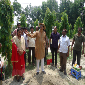 যুব উন্নয়ন অধিদপ্তরের মহাপরিচালক জনাব অশিত কুমার মুকুট মনি যুব প্রশিক্ষণ কেন্দ্র পরিদর্শণ করছেন।