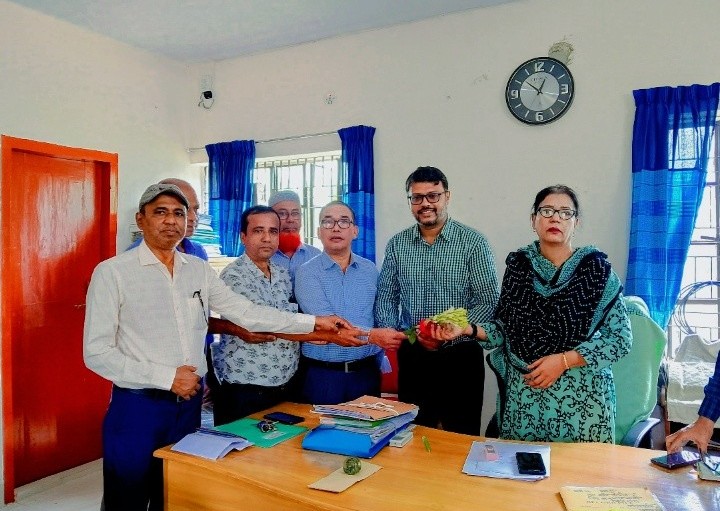 খাগড়াছড়ি জেলা কার্যালয়ে উপজেলা যুব উন্নয়ন কর্মকর্তা জনাব তানভীর আহমেদ সিদ্দিকী যোগদান করেন ০৬-০৮-২০২৫ ইং তারিখে। এসময় তাকে বরণ করে নেন উপপরিচালক জনাব হাফিজা আইরিন মহোদয় এবং অন্যান্য কর্মকর্তাগণ।