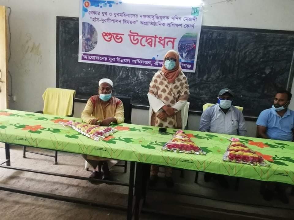 উপজেলা নির্বাহী অফিসার কর্তৃক অপ্রাতিষ্ঠানিক প্রশিক্ষণ উদ্বোধন ।