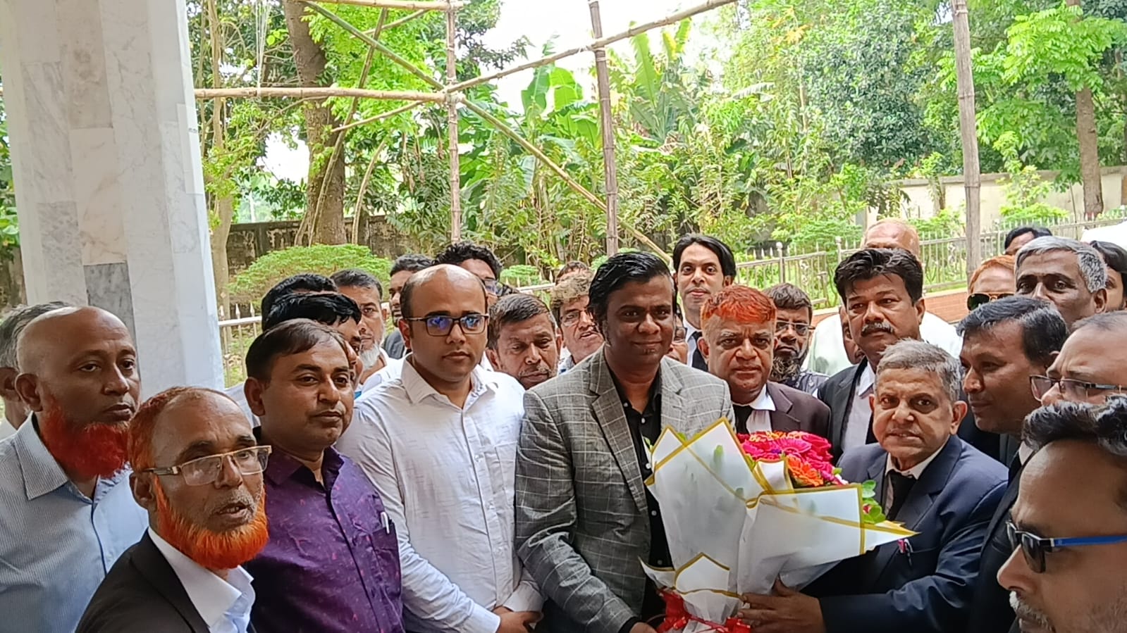 প্রশাসকেরযোগদান